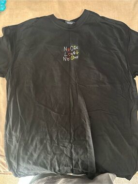 Shell Corp Black Graphic Tee with Multicolor 'No One Loves No One' Embroidery